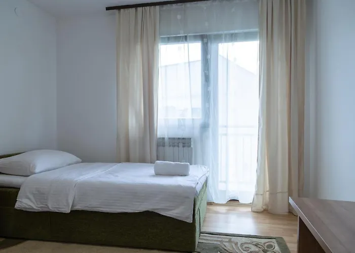 Sun Garden Apartmanhotel 4*